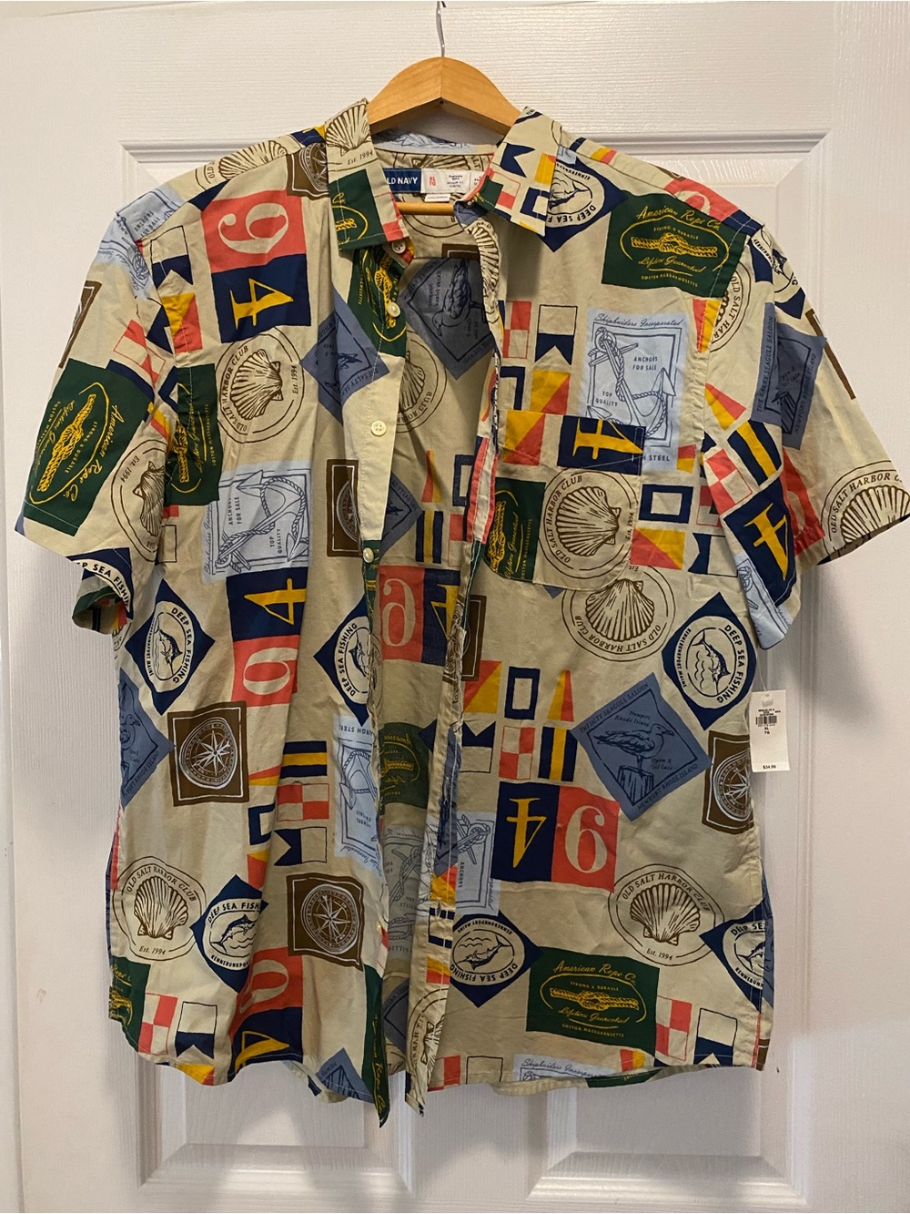 Old Navy Men’s Vintage-Inspired Nautical Print Short Sleeve Shirt